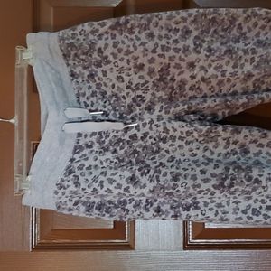 Balanced printed jogger